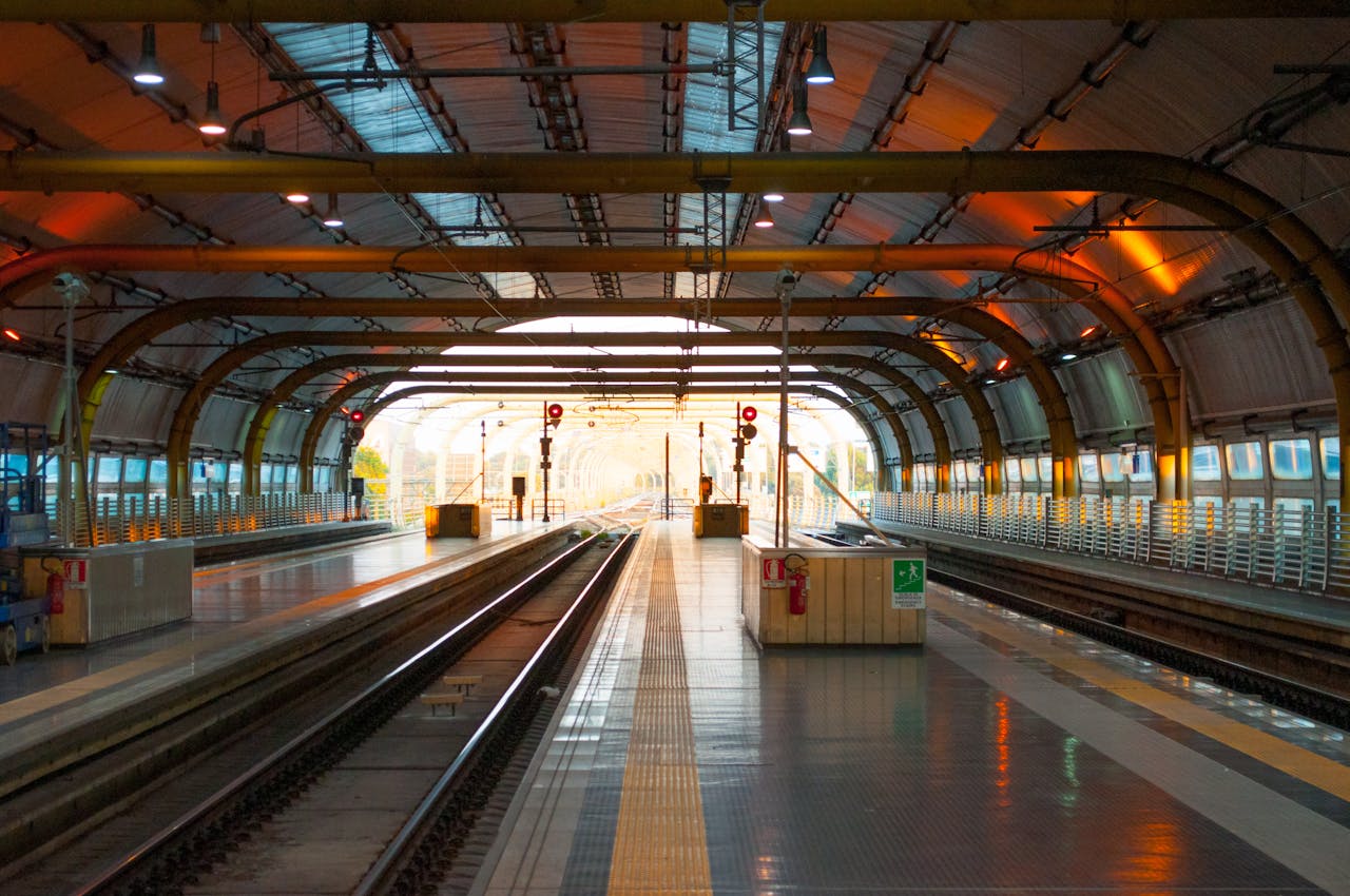 Smoke curtain and fire safety system for metro station and airport terminal